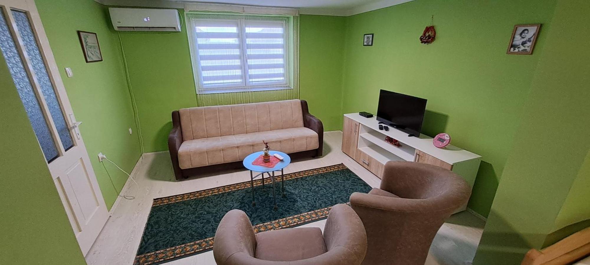 Senta Apartman Bruno מראה חיצוני תמונה
